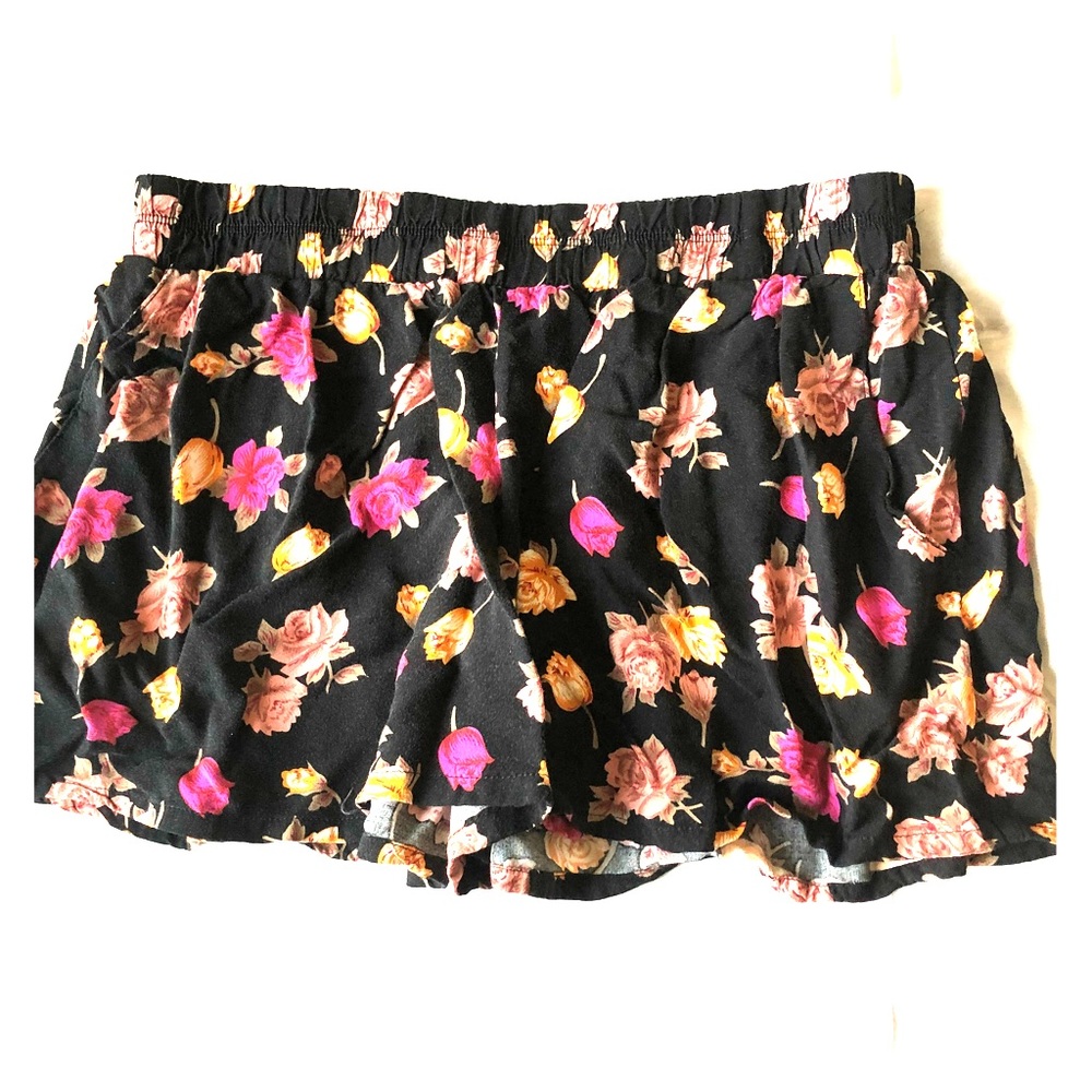 🌸floral shorts🌸